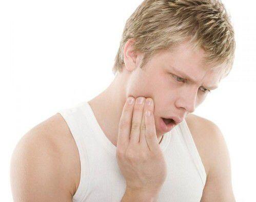 Một số triệu chứng răng miệng thường gặp