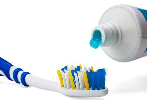 Nguy hại khôn lường từ thói quen chải răng hàng ngày