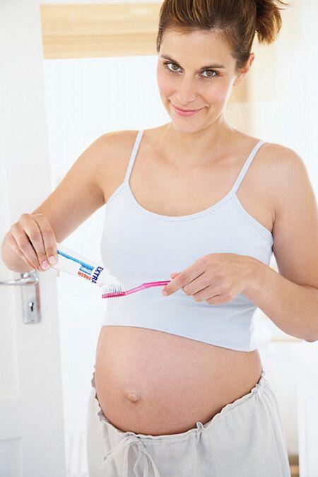 Cách chăm sóc và giữ gìn răng miệng cho phụ nữ mang thai