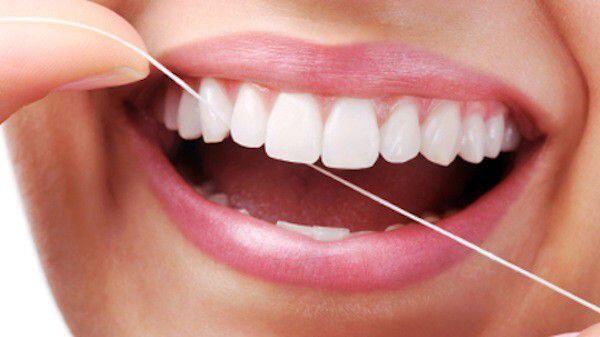 Khi mang hàm giả chăm sóc răng miệng có gì đặc biệt