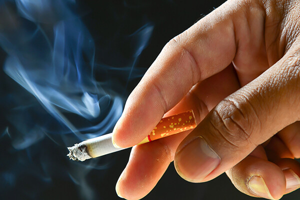 hút thuốc lá không nên trồng Implant