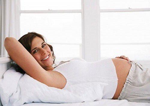 Phòng tránh viêm lợi khi mang thai