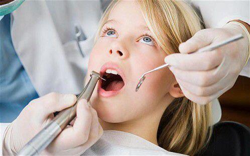 Trẻ suy dinh dưỡng dẫn đến chậm mọc răng 